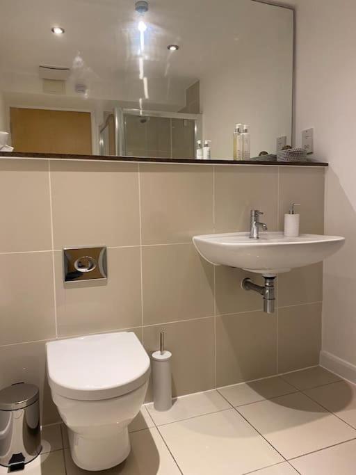 Modern Apartment, Fistral Beach New Quay Екстериор снимка