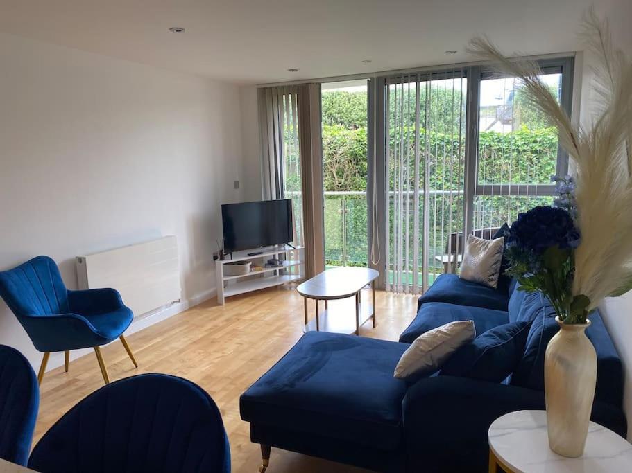 Modern Apartment, Fistral Beach New Quay Екстериор снимка