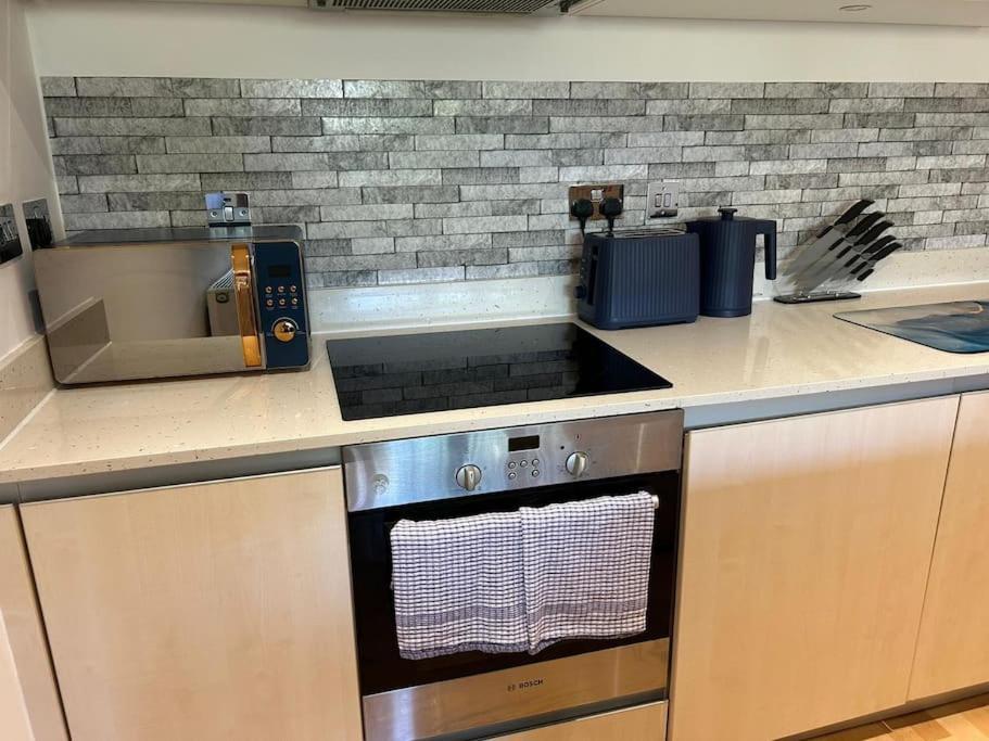 Modern Apartment, Fistral Beach New Quay Екстериор снимка